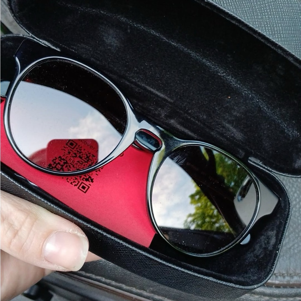 **NEW* Salvatore Ferragamo Designer Sunglasses